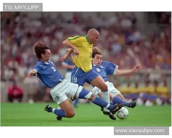 足球巨星性格揭秘：那些场内外脾气火爆的球员与他们的故事